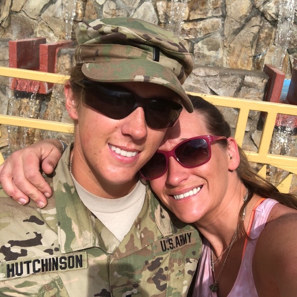 Meet Your Posher - Picture 4 of 4